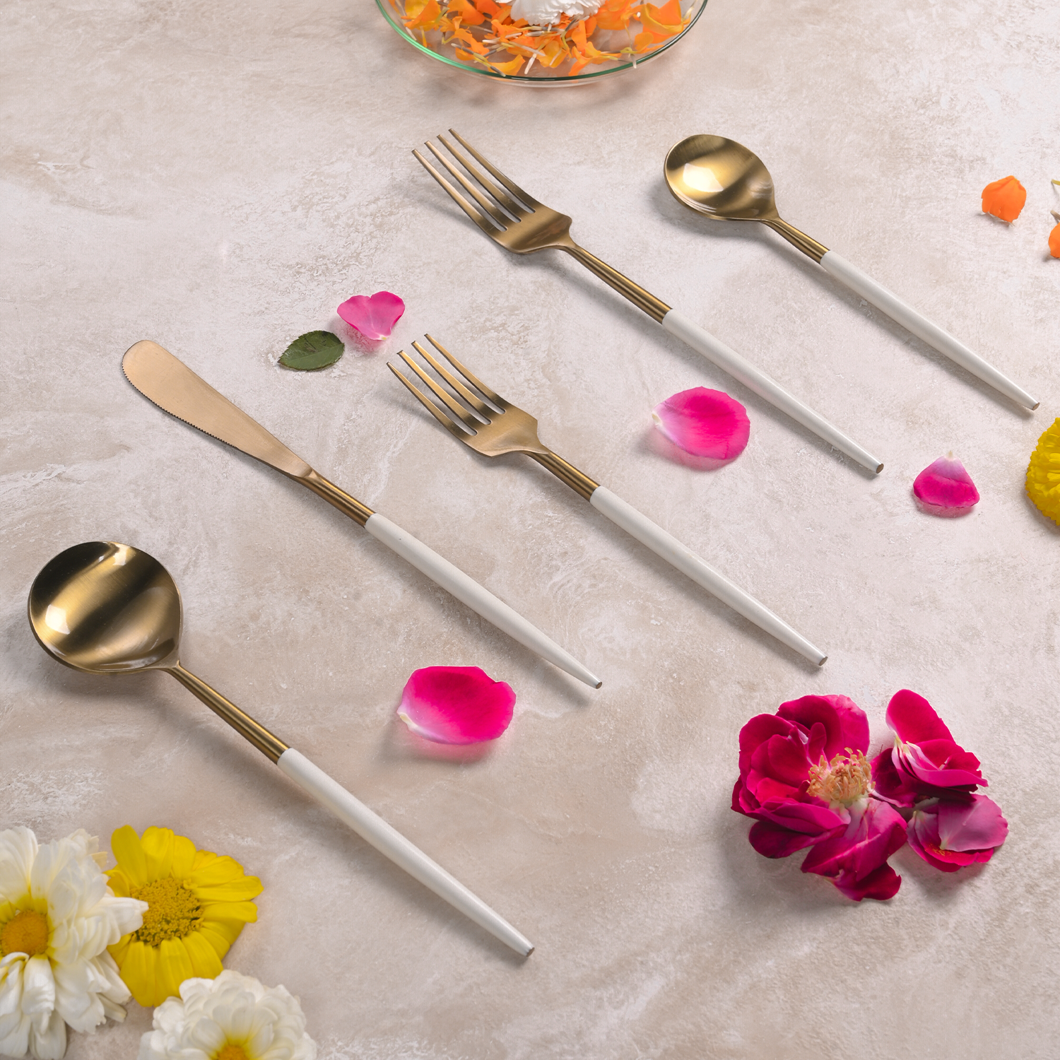 Greetwood Enamel Stainless Steel Cutlery Set for Dining Table in White