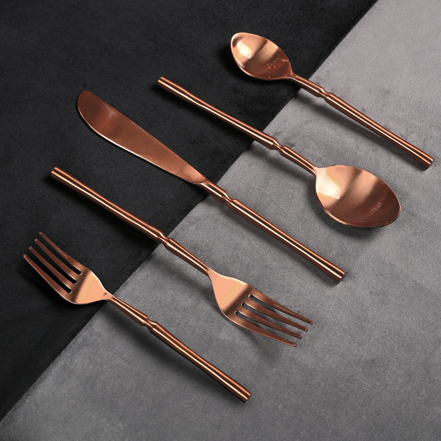 Greetwood Grooved Stainless Steel Cutlery Set for Dining Table in Copper
