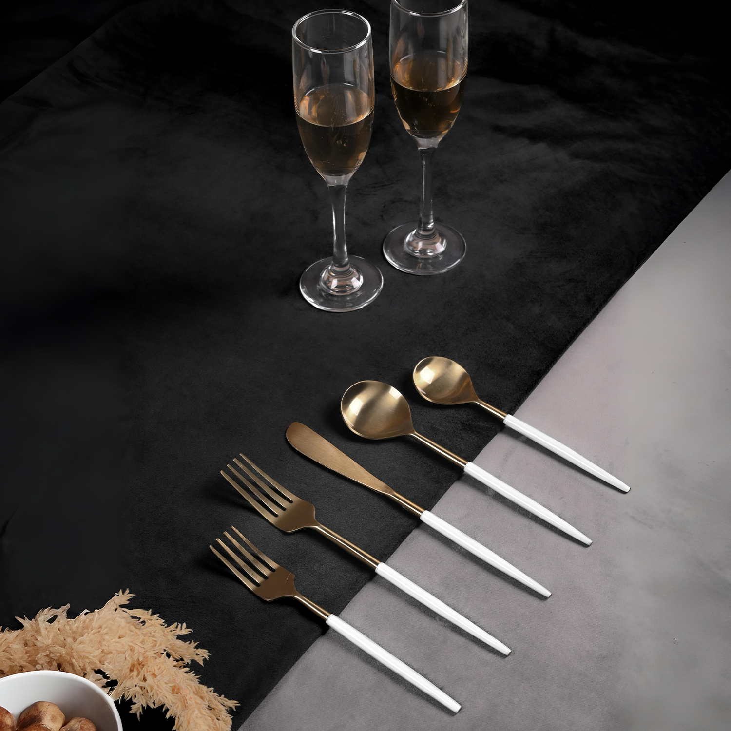 Greetwood Enamel Stainless Steel Cutlery Set for Dining Table in White